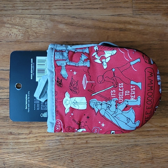 STAR WARS Empire Strikes Back - Yoda - Darth Vader Heat Resistant Oven Mitt 2-pk - Picture 2 of 6